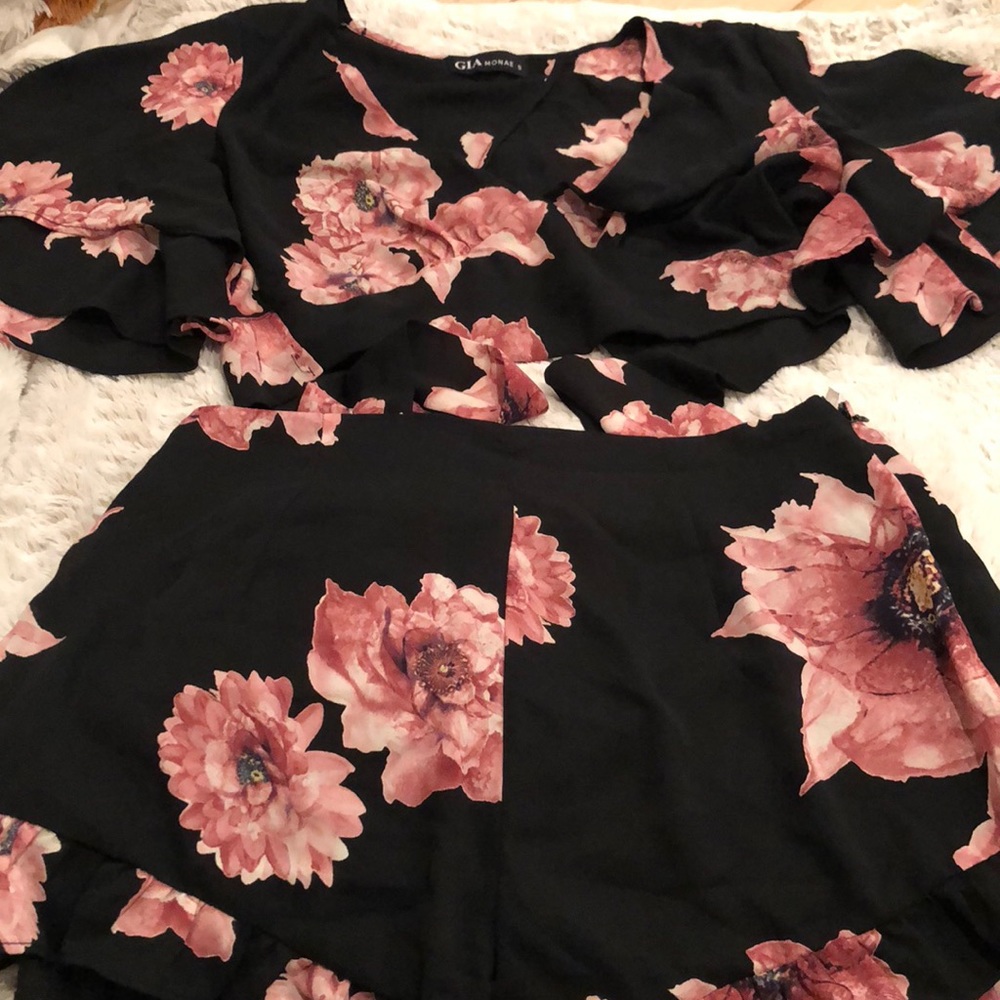 Two piece set